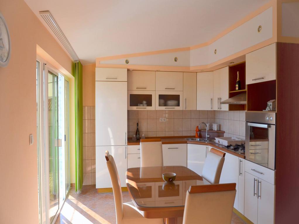 Apartman Julienne Kaštela Værelse billede