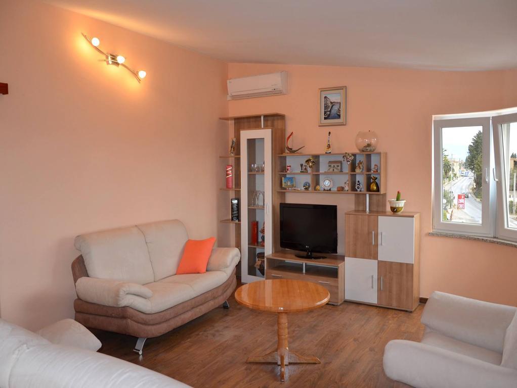 Apartman Julienne Kaštela Værelse billede