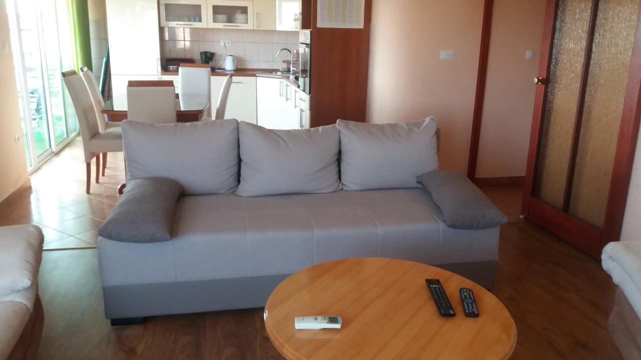 Apartman Julienne Kaštela Eksteriør billede